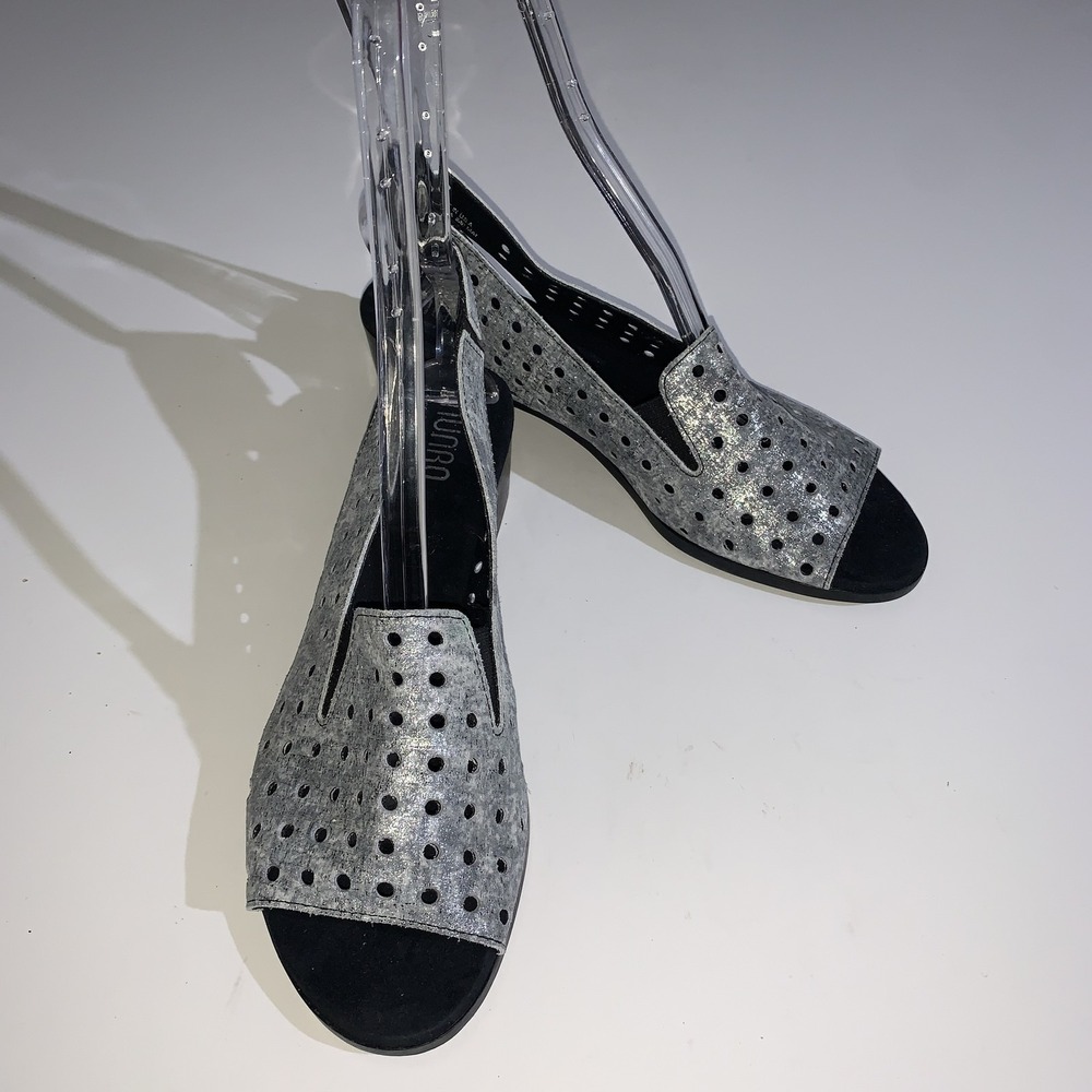 Munro Shoes Womens Size 9 Silver Black Slingback Low Heel Comfort Made USA